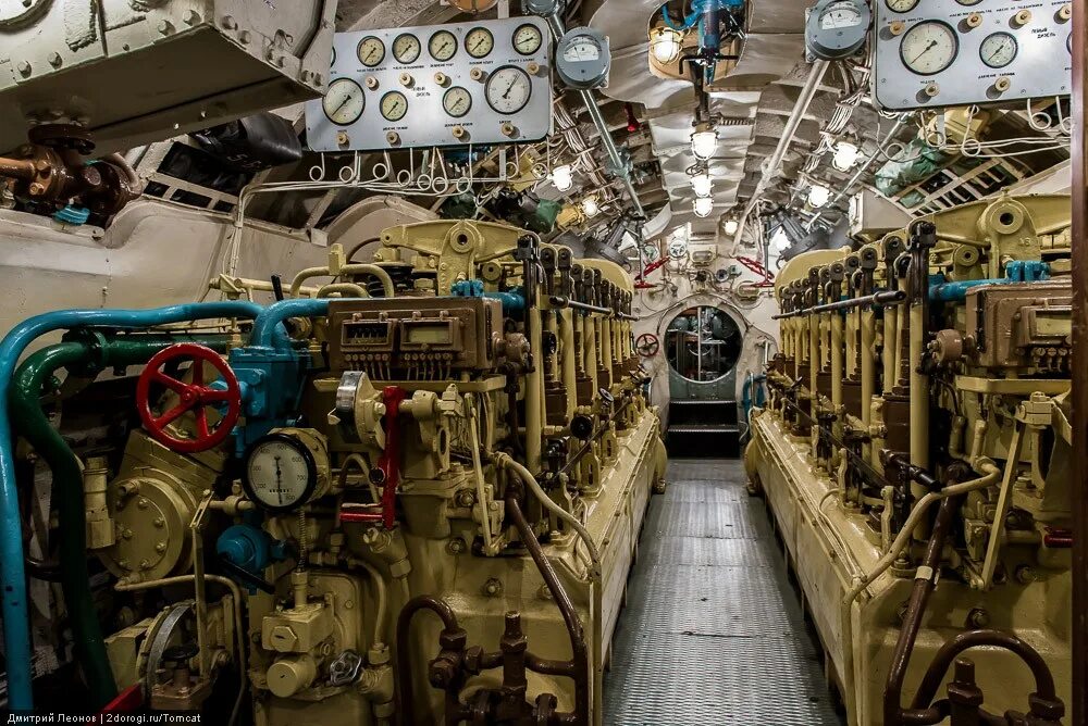 Режим подводной лодки. Подводная лодка д-2 «народоволец». дизель д49 на подводной лодке. подводная лодка д2 народоволец музей. д100 дизель генератор подводной лодки.