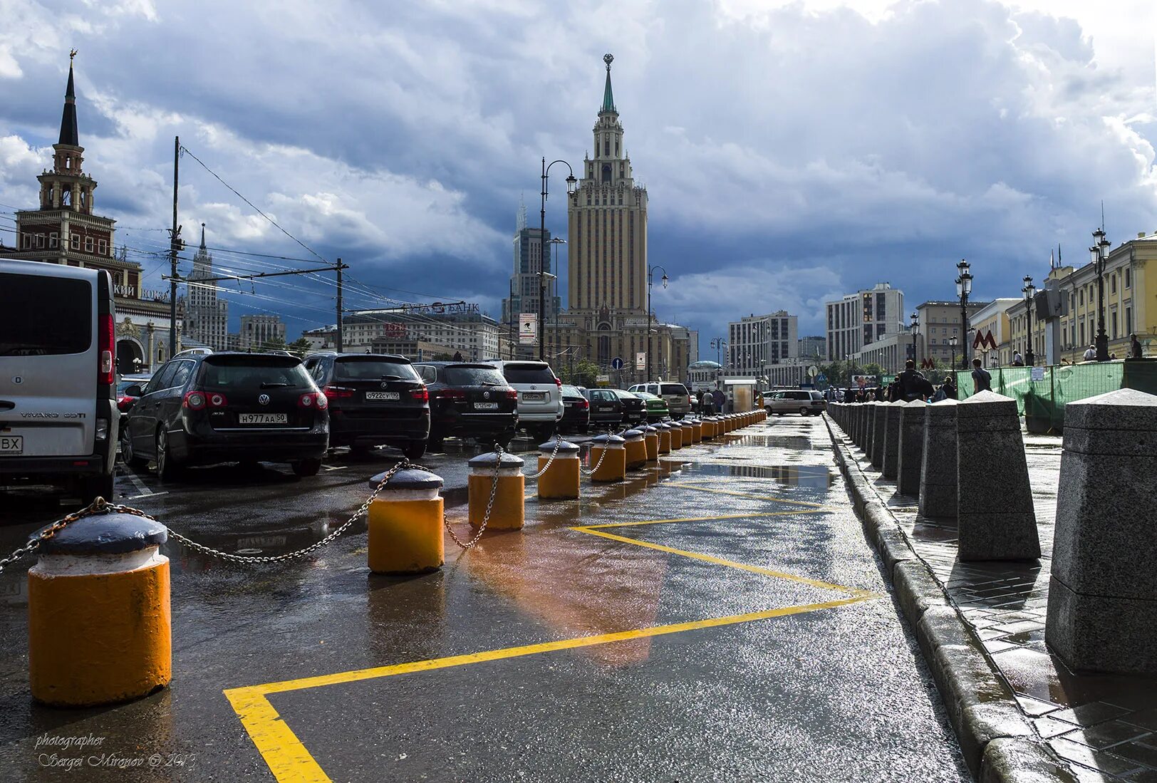 Rain area. Площадь 3х вокзалов. Площадь трёх вокзалов в Москве. Площадь трёх вокзалов в Москве фото.