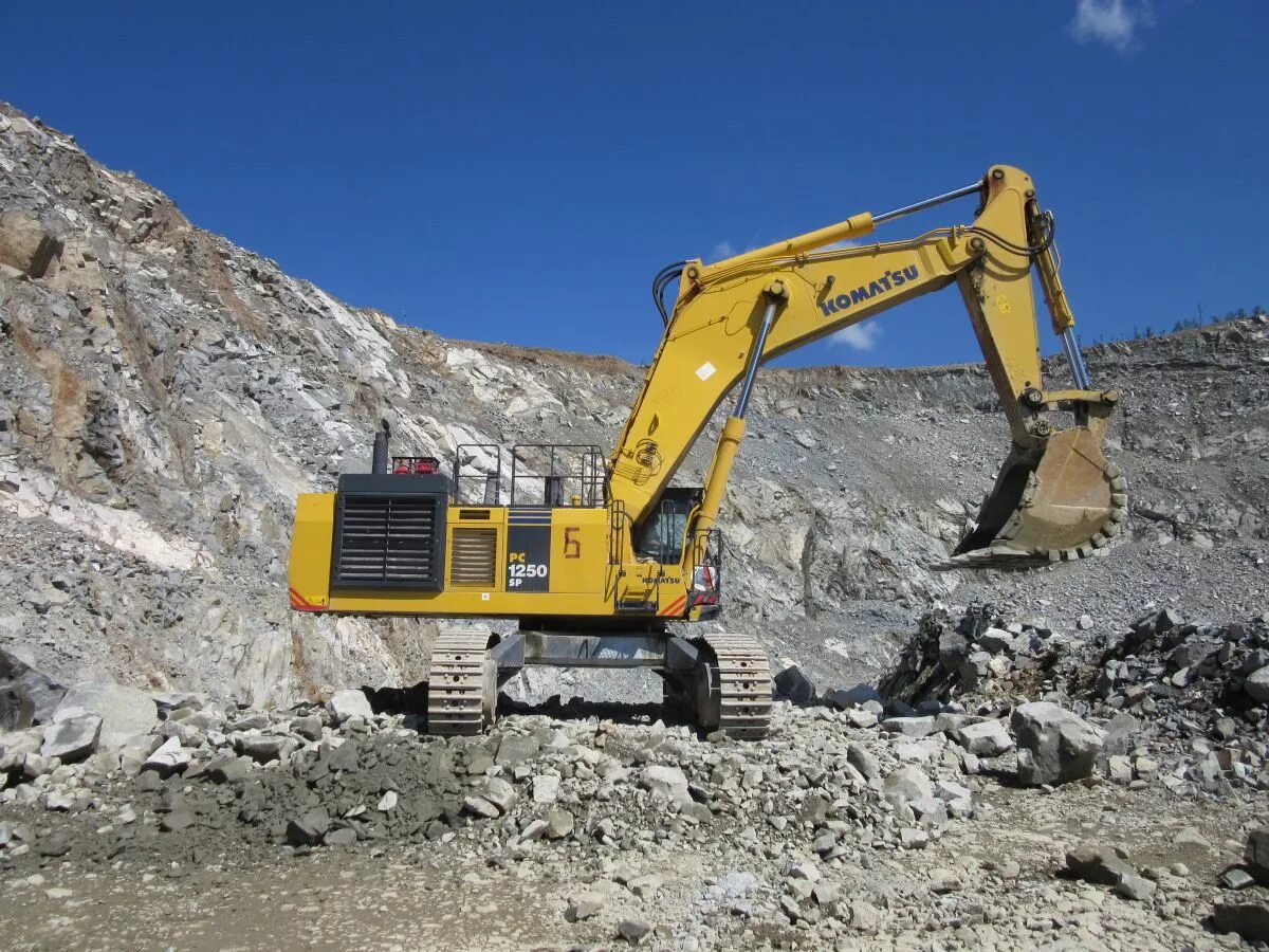 Ооо современные горные. Komatsu РС-1250. Komatsu РС-1250-8. Машинист экскаватора РС 1250\2000. Березитовый рудник Амурская область.