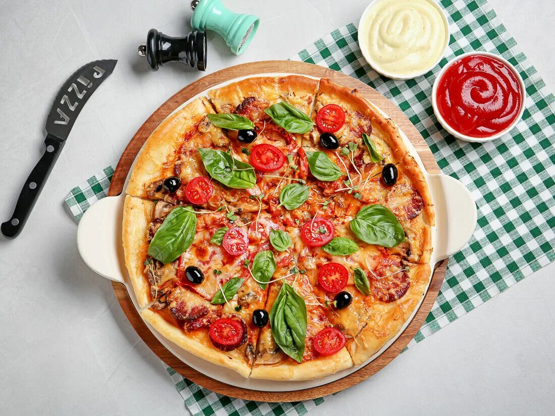 2 Пиццы. Пиццерия bellissimo pizza. Bellissimo pizza еда. Пицца в маме роме