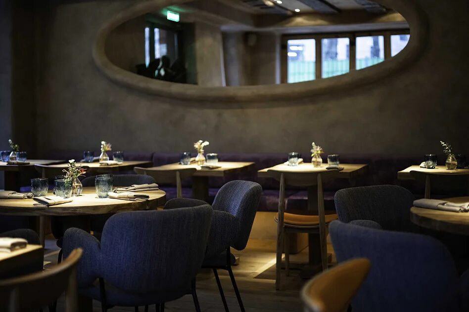 Restaurant no 13. 13 ресторан москва патрики. 13 ресторан москва патрики. Патрики москва рестораны. Номер 13 ресторан патрики.