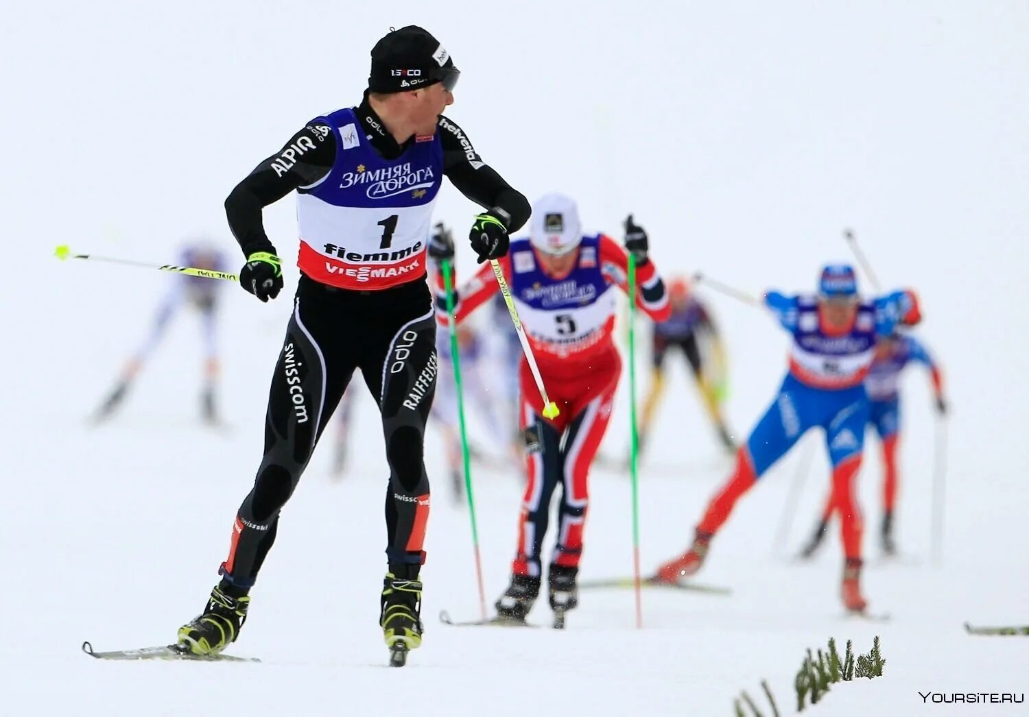 Видео скиатлона сегодня мужчины. Дарио Колонья лыжник. Лыжные гонки скиатлон. Дарио Колонья (Швейцария). Дарио Колонья классика.