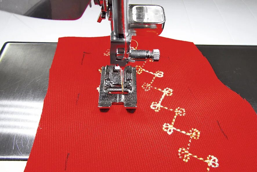 Транспортёр Bernina лапка 50. Лапка Bernina №20d — открытая вышивальная 033 151 72 00. Бернина 480 цена дополнительные лапки. Bernina London 2 как опустить Транспортер ткани. Лапки bernina