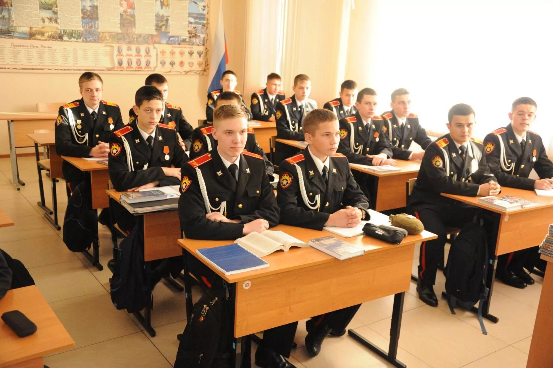 Училище после какого класса. Суворовское училище в росси. читинской суворовское училище мвд россии 9 класс. военная школа. военный колледж.