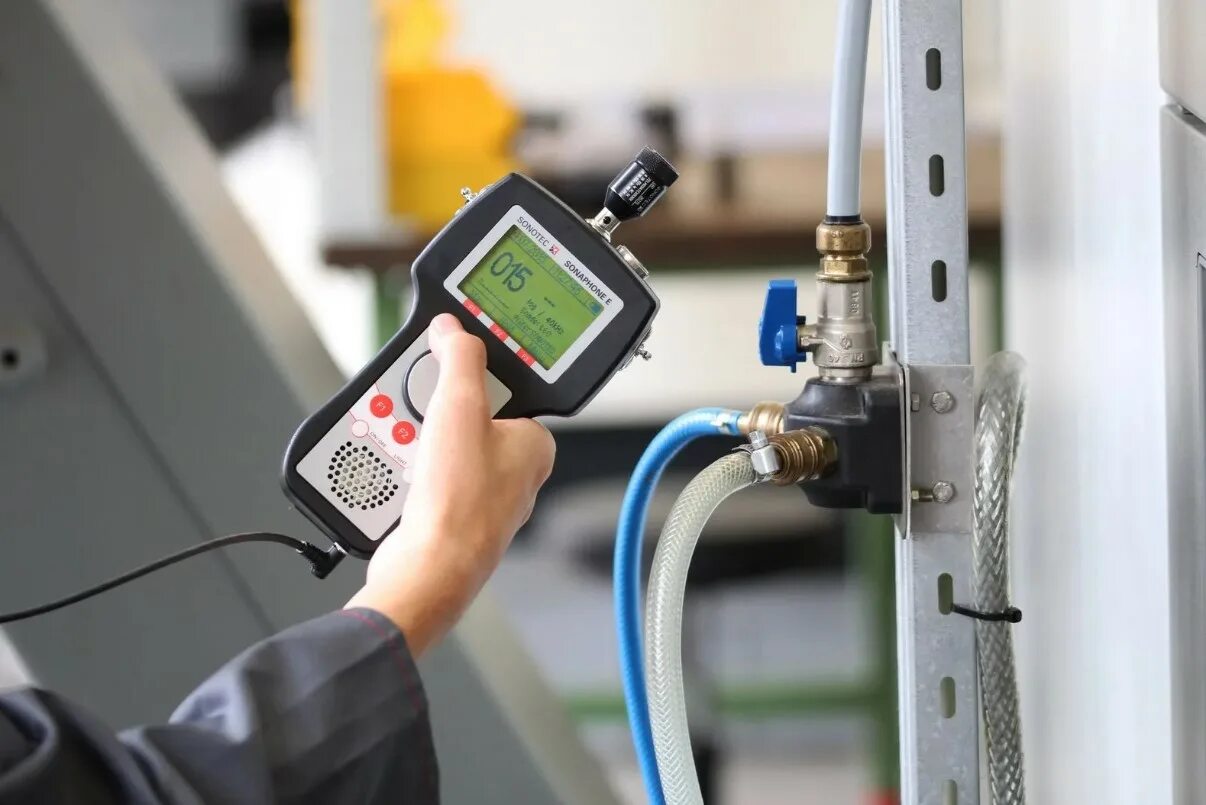 Ультразвуковой течеискатель трубопроводов. Гелий для поиска утечек. Т10 течеискатель. Течеискатель портативный для гелия. Акустический измеритель утечек нефтепродуктов.