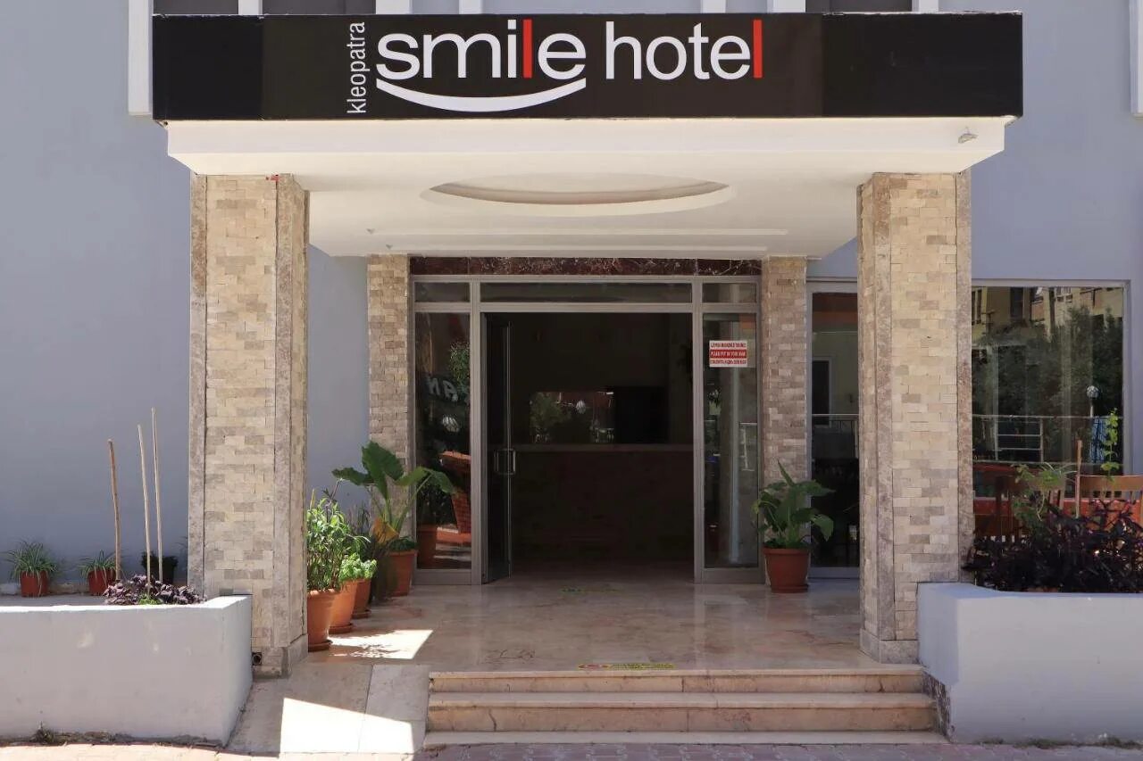 Kleopatra smile hotel пляж. Сутоморе zagrage. Kleopatra smile hotel 3*. Аланья / alanya kleopatra aytur apart hotel 3*. Kleopatra smile hotel 3 турция.
