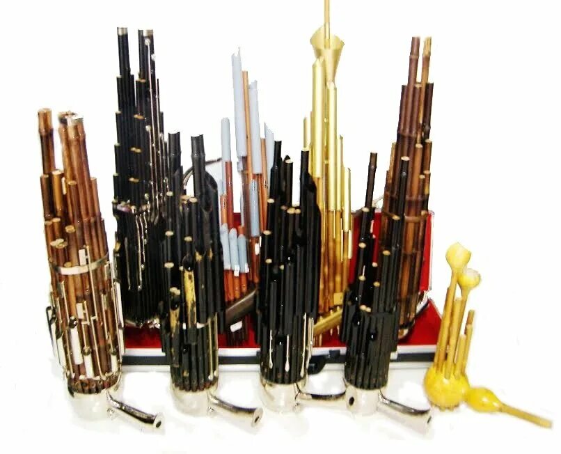 Грузинский национальный инструмент музыкальный духовой. Язычковый духовой инструмент. Шен китайский музыкальный инструмент. Шен духовой инструмент. Шен китайский музыкальный инструмент.