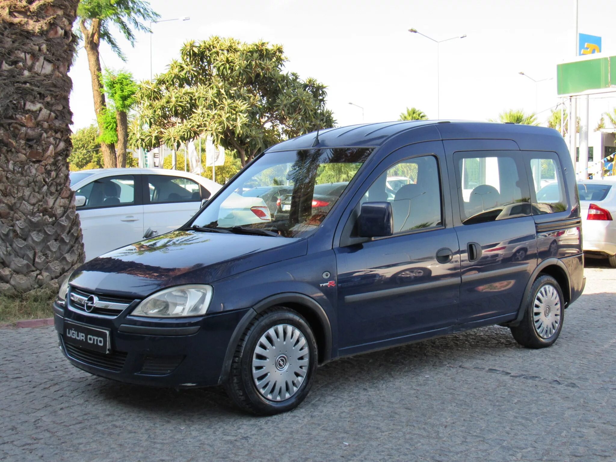 Opel Combo 2005. Opel Combo 1.3. Opel Combo 2005 Automatic. Opel Combo 2005 Automatic inerier.