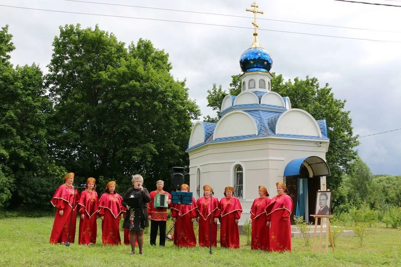 Успенский серебряные пруды расписание. Столяровские встречи серебряные пруды. Успенский Серебряно-Прудский район. Поселок серебряные пруды. Успенский серебряные пруды Церковь.