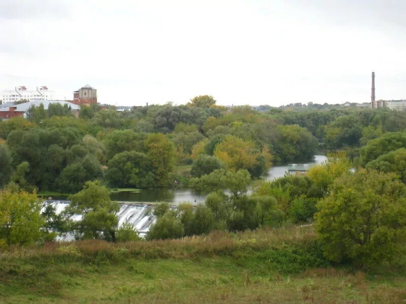 Тарусская серпухов завтра. Река Таруса. Река Ока Таруса рыбалка. Рыбалка в Тарусе на Оке. Овраг поселка в городе Таруса.