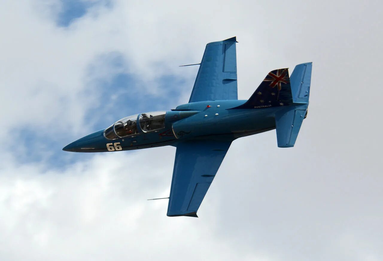 Aero 39. Aero 39. Самолет л-39 альбатрос. Aero 39. Л-39 альбатрос.