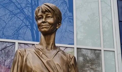 В петербурге открыли памятник елизавете глинке