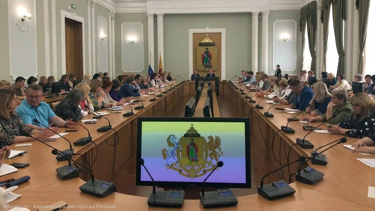 Директор общеобразовательного учреждения
