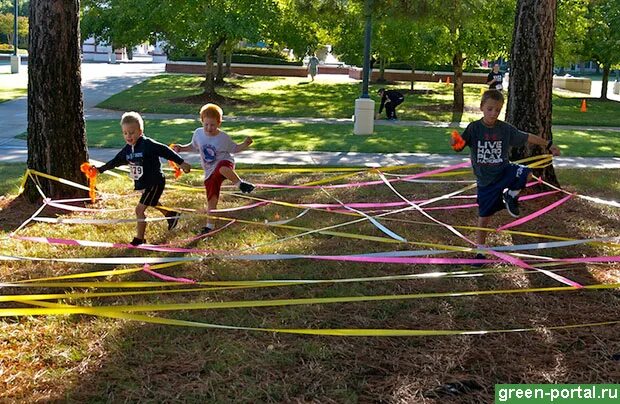 полоса препятствий для детей. полоса препятствий в детском саду. полоса препятствий для детей в детском саду. оборудование для детской площадки в детском саду. спортивный инвентарь для детского сада.