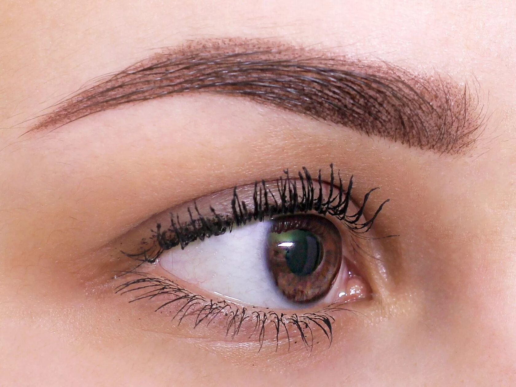 Пермаментный макияж бро. Татуаж бровей. Перманент бровей. Перманентный макияж бровки. Форма бровей.