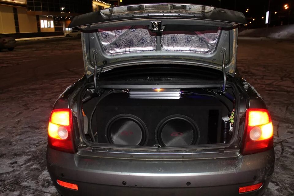 Сабвуфер в рено логан 2. Стелс короб sx4. 2 *12 pride в приору седан. Короб стелс ваз 2114. 149дб сабвуфер.