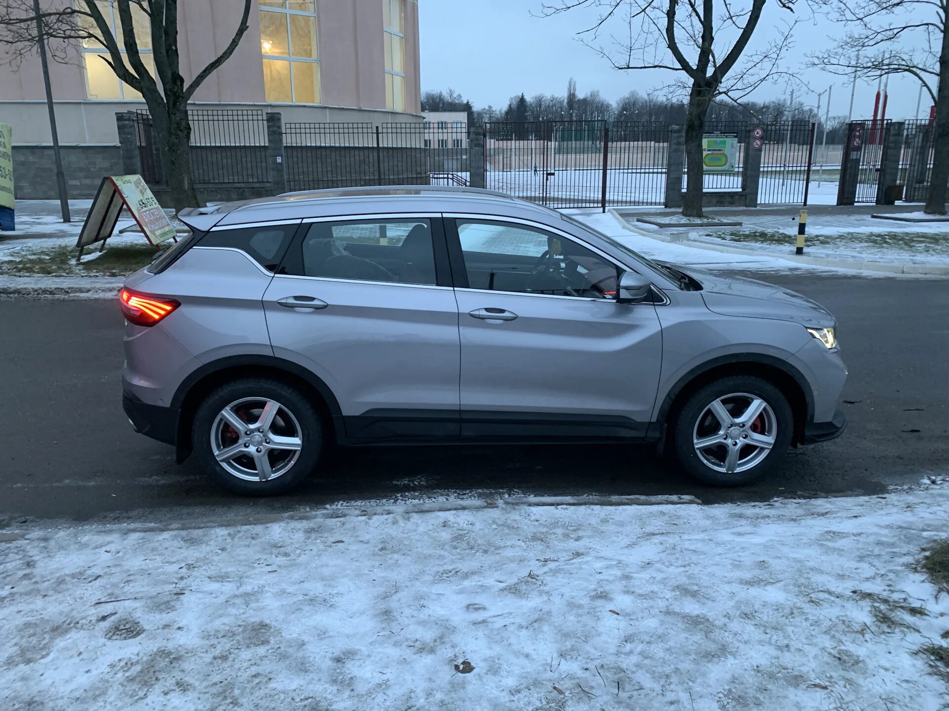 Geely coolray диски r19. Coolray диски r18. Coolray диски r18. Geely coolray диски 18. Rays arthur exchange r18.