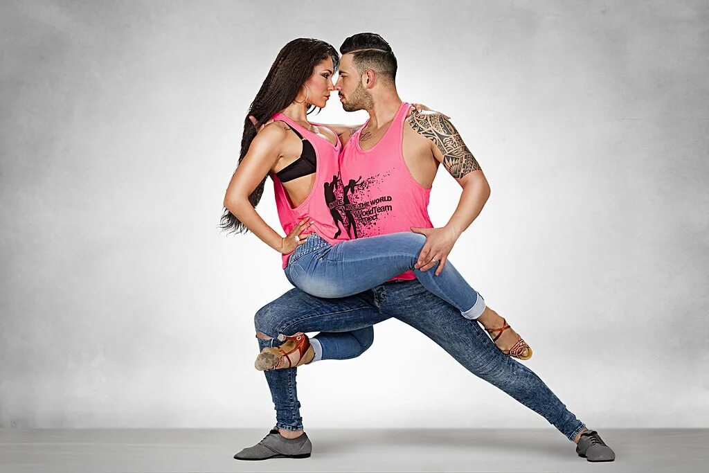 Бачата лучшее. Бачата шаг вперед. Бачата лучшее. Луис диас бачата. Плейлист бачата.