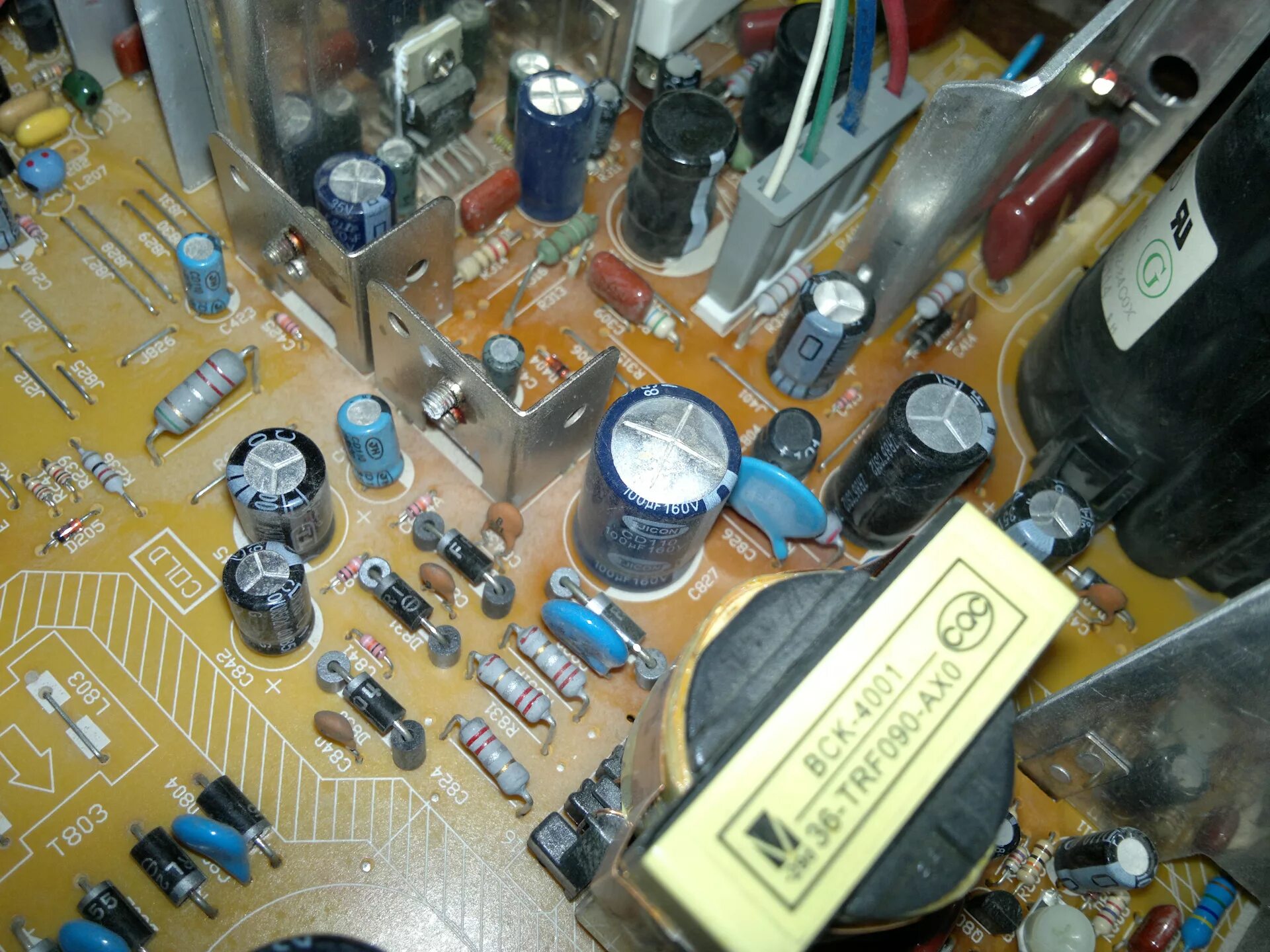 Tcl 40-0ms82d-mad2lg. Звук телевизора. 40-2113mh-mae1x. Микросхема строчной развертки телевизора daewoo. Самсунг шасси aa41-00826f.