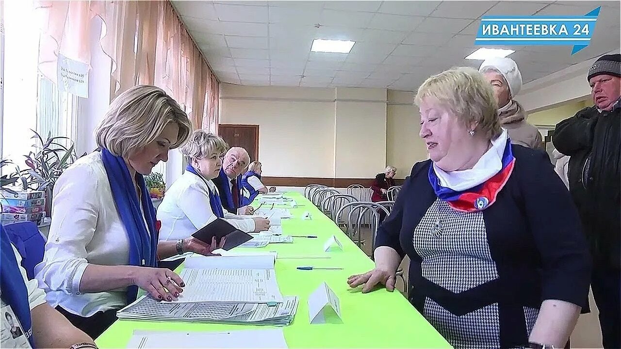 Сайт школы 1 ивантеевка. Школа 1 ивантеевка. гимназия 6 ивантеевка. директор школы № 1 ивантеевка. директор 1 школы ивантеевка.