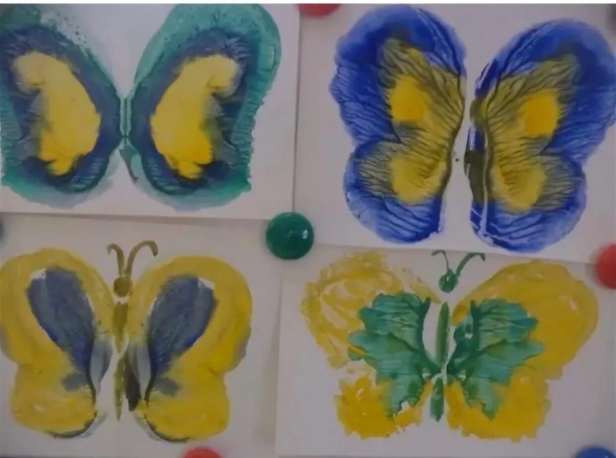 Рисование бабочка старшая группа. Монотипия техника рисования бабочка. Рисование бабочка монотипия. Монотипия техника рисования для детей бабочка. Рисование монотипия Божья коровка.