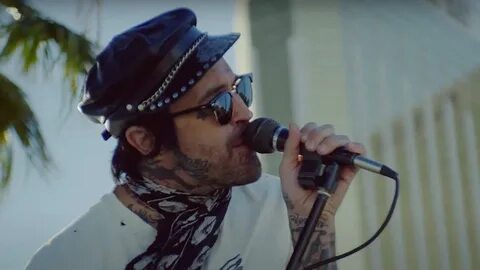 Yelawolf row your
