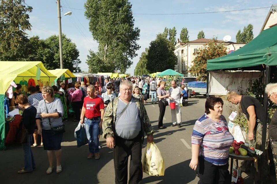 Погода в кирсанове на подробно. Воздвиженская ярмарка. Воздвиженская ярмарка Кирсанов. День города в Кирсанове Тамбовской области. Кирсанов город.