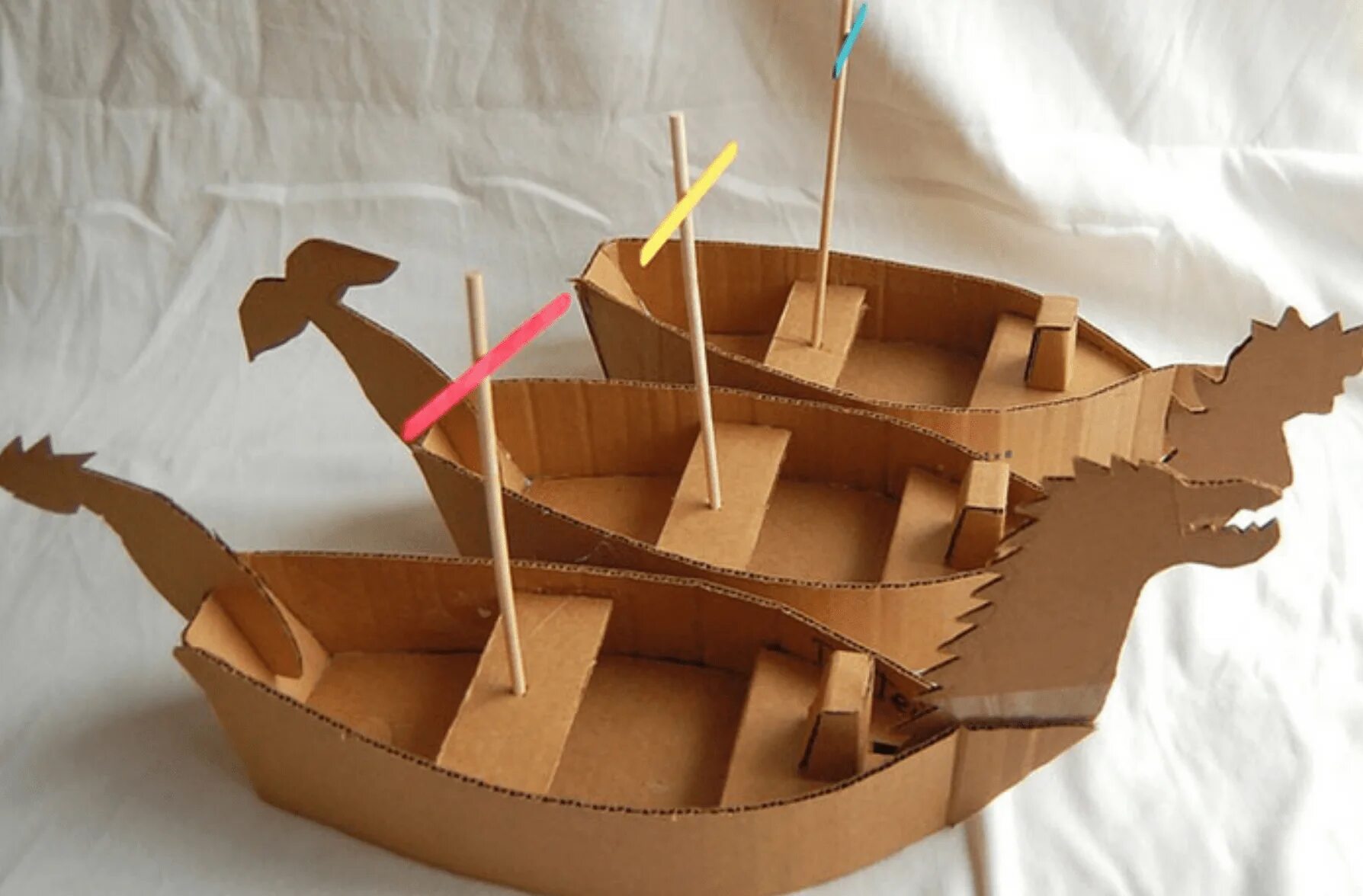 Поделка кораблик из бумаги. Модель корабля из гофрокартона. Фрегат hms mercury. Картонный корабль. Картонный корабль.