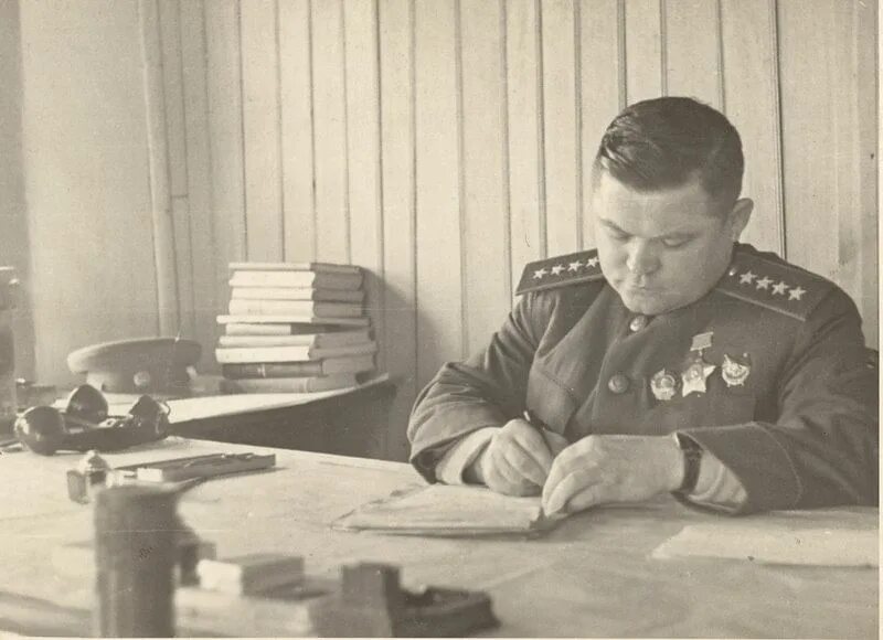 Генерал ватутин фото Николай Ватутин советский военачальник, генерал армии, герой Советского Союза.