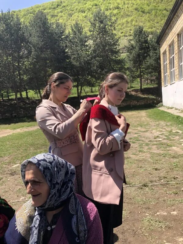 Семилуки. Эллада бондаренко судья. Хадича курбанова 2021. Курбанова рогнеда гамлетовна гастроэнтеролог. Сергей емельянов вк.