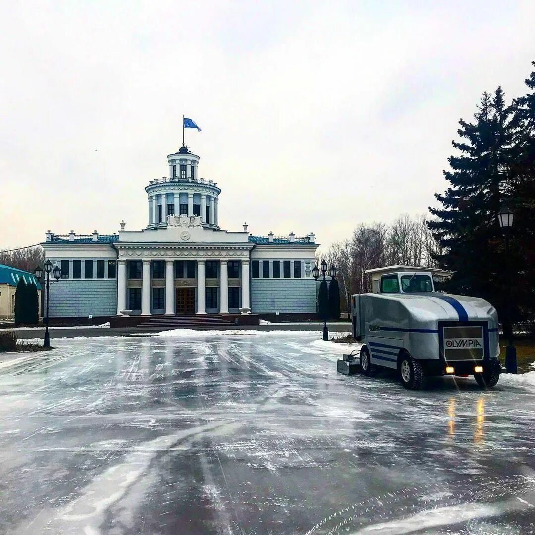 Казанская ярмарка казань. Каток казанская ярмарка казань. казанская ярмарка казань оренбургский тракт. каток в вц «казанская ярмарка». каток на казанской ярмарке.