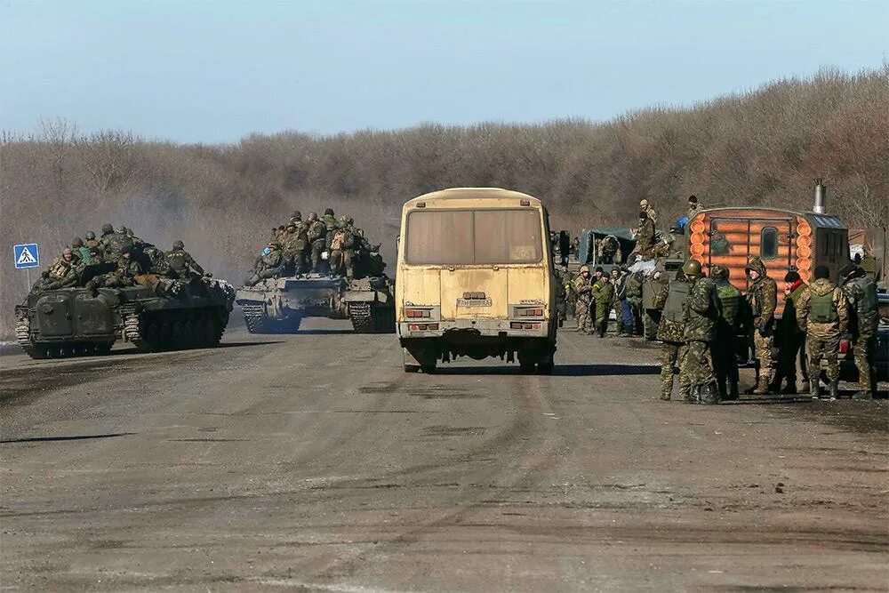 Погодные войска. Погодные войска. Солдат спец-войск сша airborne зимой. Метеорологические войска. Армейския и погода.