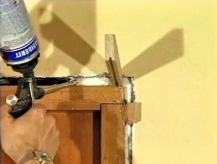 Как установить дверь без пены