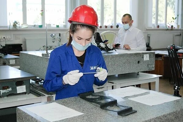 Оператор отк. Профессия контролер отк. контролер входного контроля. контроль качества отк. контроль качества на заводе.