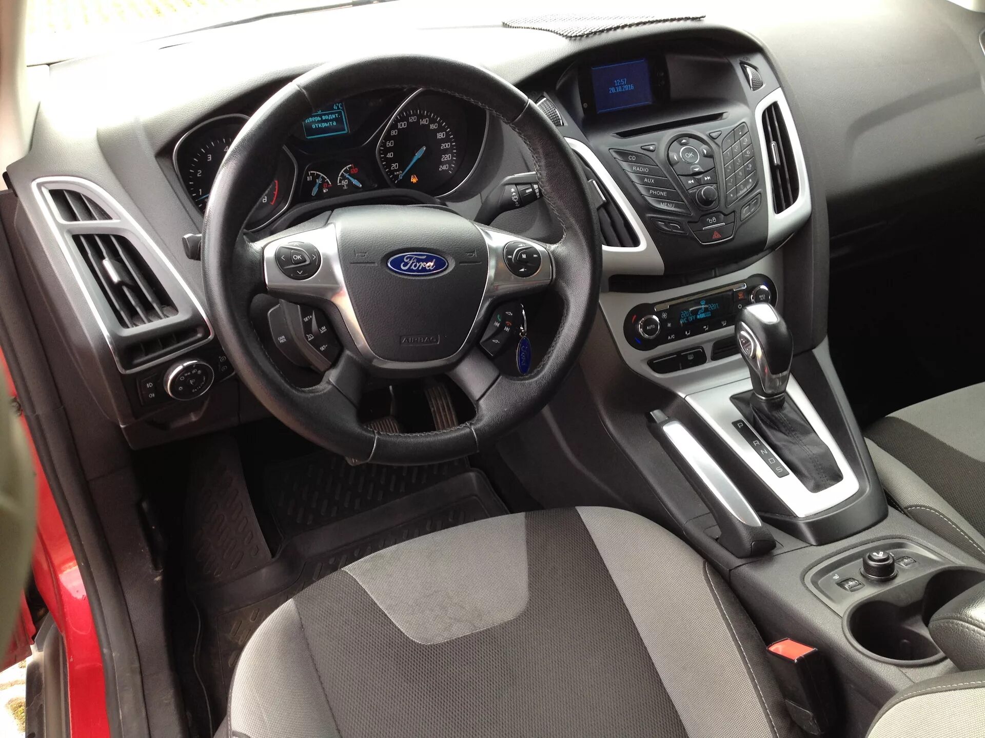 Ford Focus 3 хэтчбек салон. Форд фокус 2012 салон. Ford Focus 3 седан салон. Форд фокус 3 хэтчбек 2012 салон. Форд хэтчбек салон