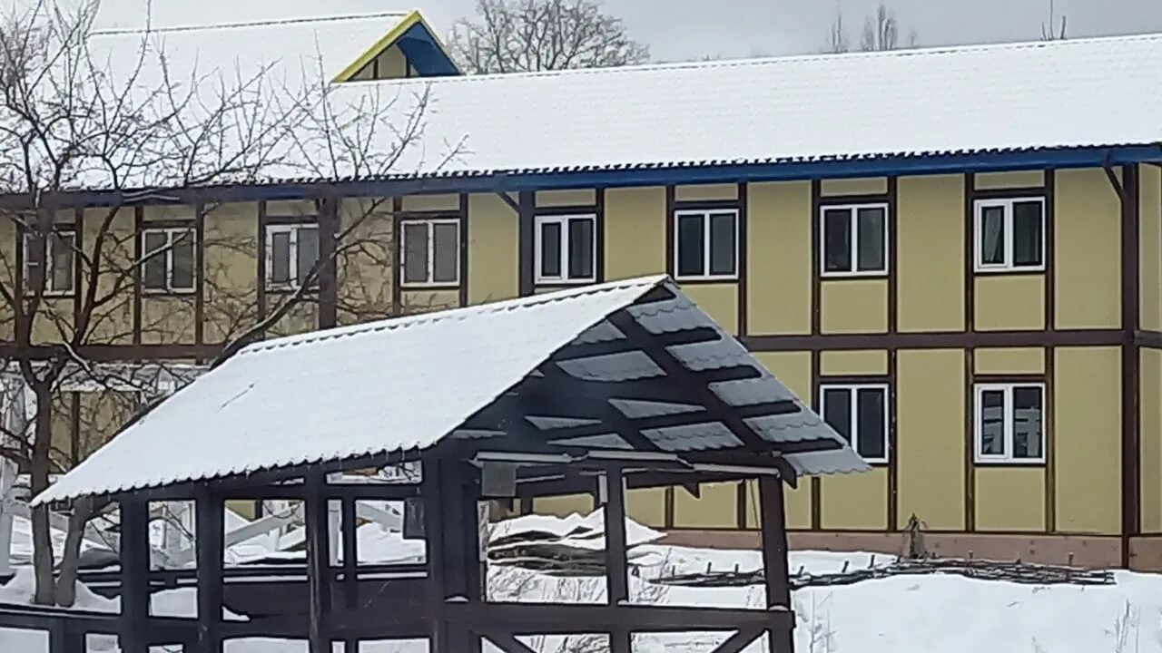 Загородный 32. Гостиница Волчиха. База городе. Русские городки. Семья на турбазе.