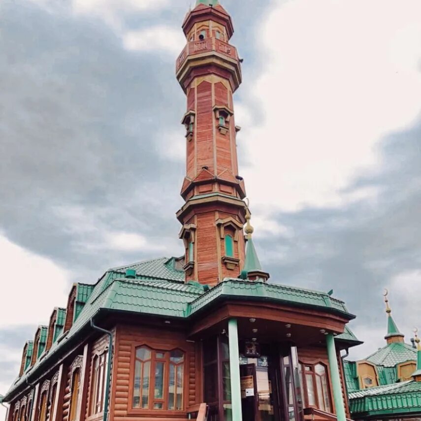 Мечеть казан нуры казань внутри. Мечеть казань нура. Мечеть казань нура. Мечеть на чистопольской казань. Мечеть казан нуры казань.