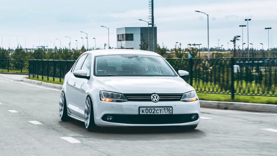 Тест драйв джетты. Jetta mk6. VW Jetta mk6. Фольксваген Джетта 6. Джетта 6 стенс.