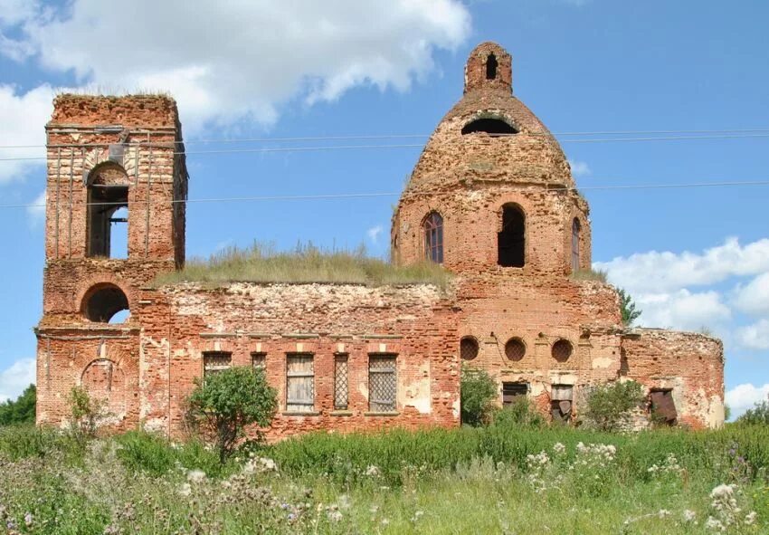 Дома волово тульская область. Село Солодилово Тульская область. Солодилово Воловский район Тульской. Храм Волово Тульской области. Тульская область Борятино Церковь храм.