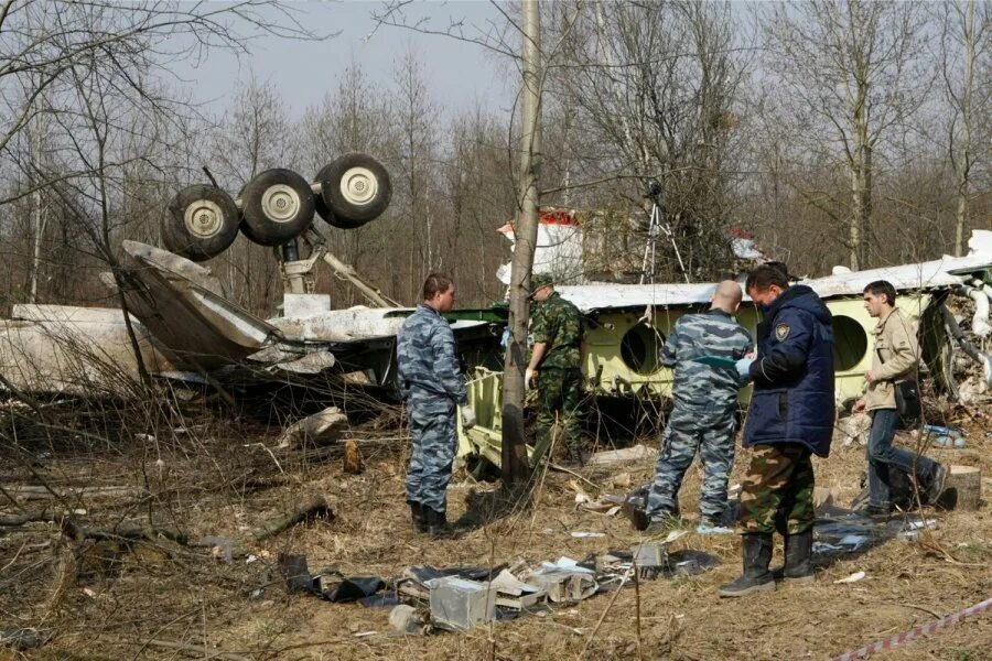Разбился самолет президента. Катастрофа под Смоленском ту-154. Катастрофа польского ту-154 под Смоленском. Катастрофа ту-154 в Смоленске.