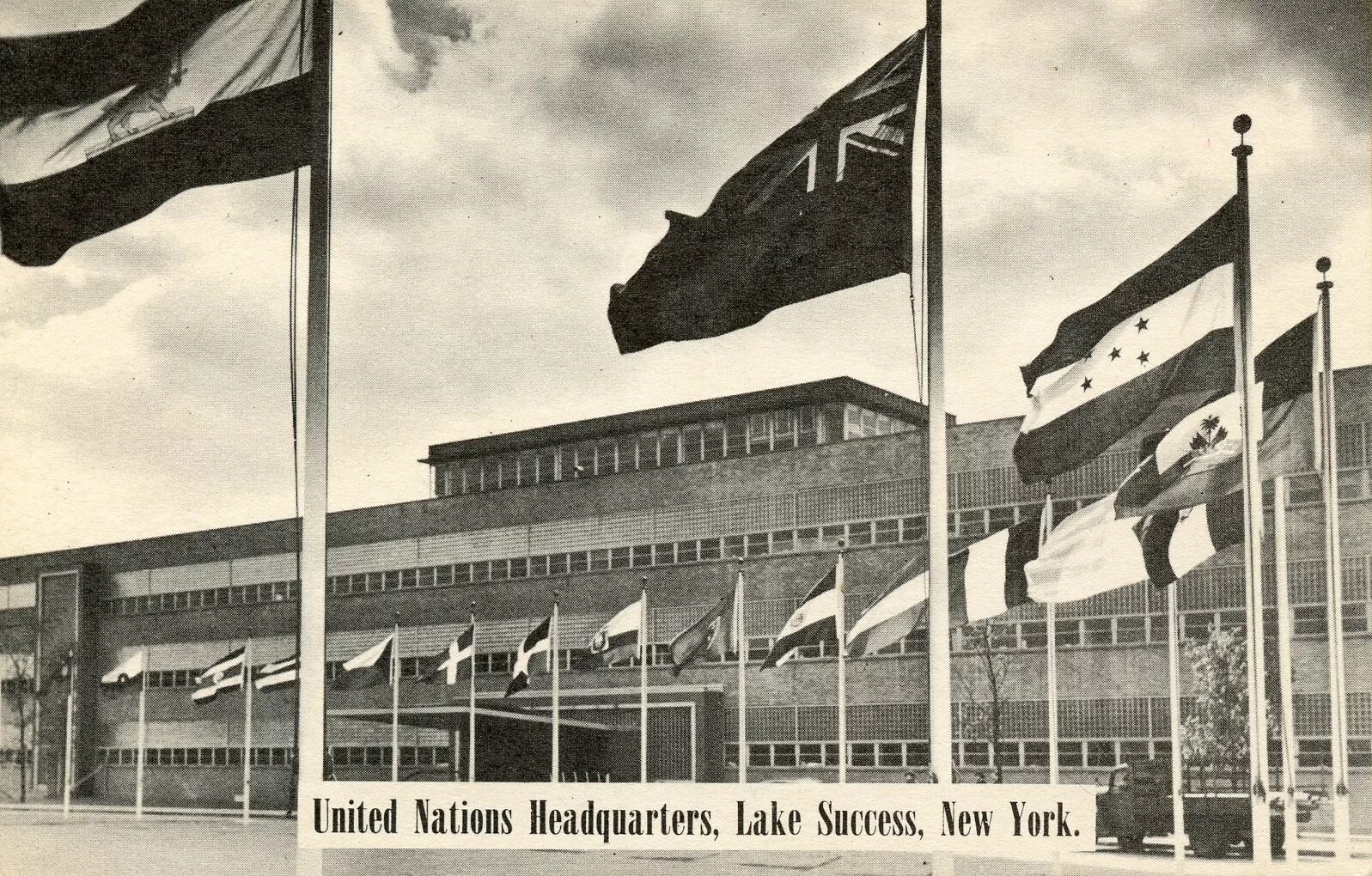 Маи оон. ООН 20 век. ООН 19 век. Секретариат ООН, Нью-Йорк, 1961. Лига наций и ООН.