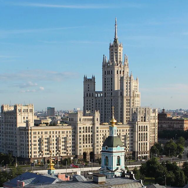 Сайт высотка. Высотка на котельнической набережной. высотка на котельнической набережной утро. высотка на котельнической набережной новокузнецкая. котельническая набережная высотка бригада.