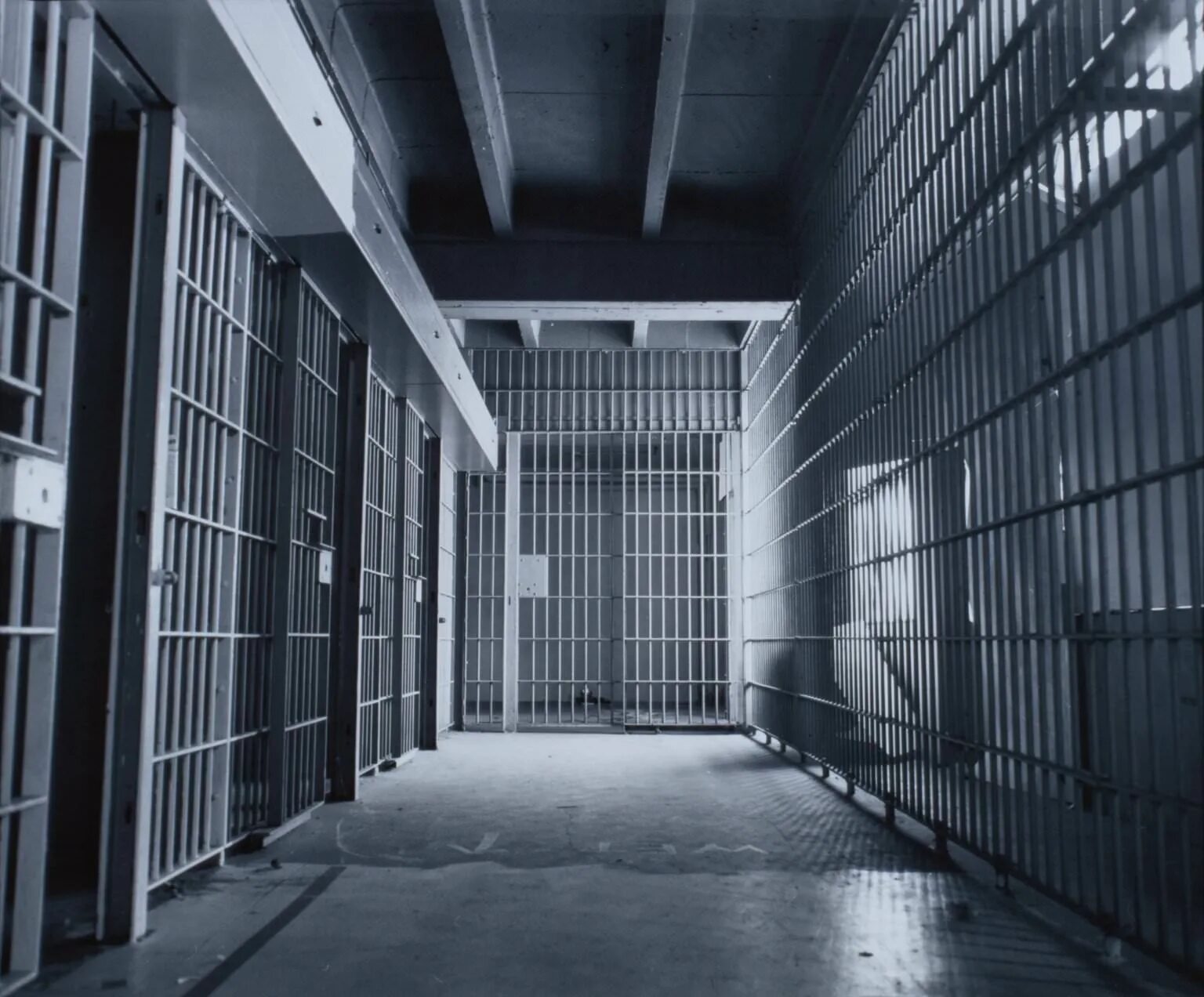 Prison loop