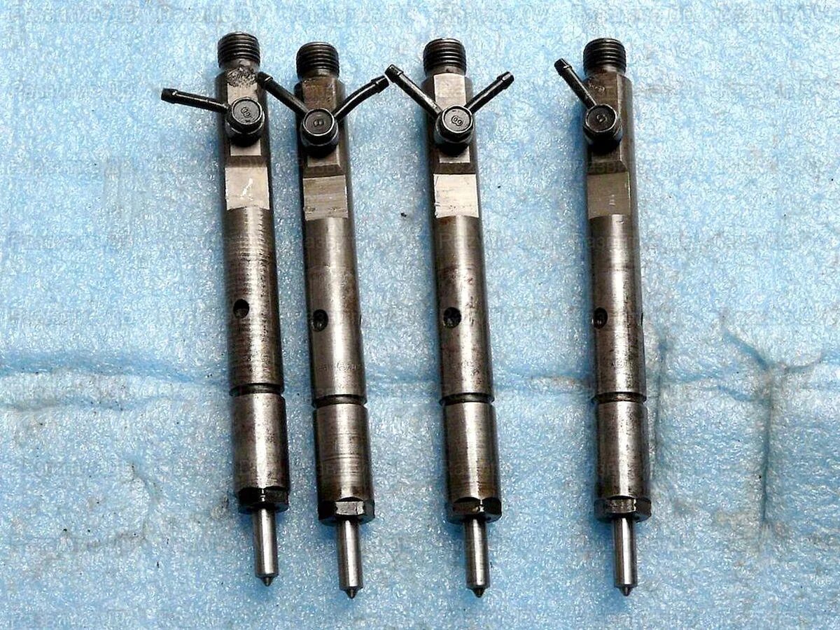 Форсунка киа бонго 3 2. Топливная форсунка 2л фольксваген. Форсунка двигателя 3dm510. Форсунки на двигатель д 15 б. Форсунка двигателя 2 с.