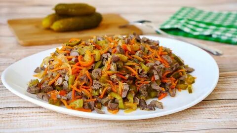 Салат куриные сердечки с морковкой