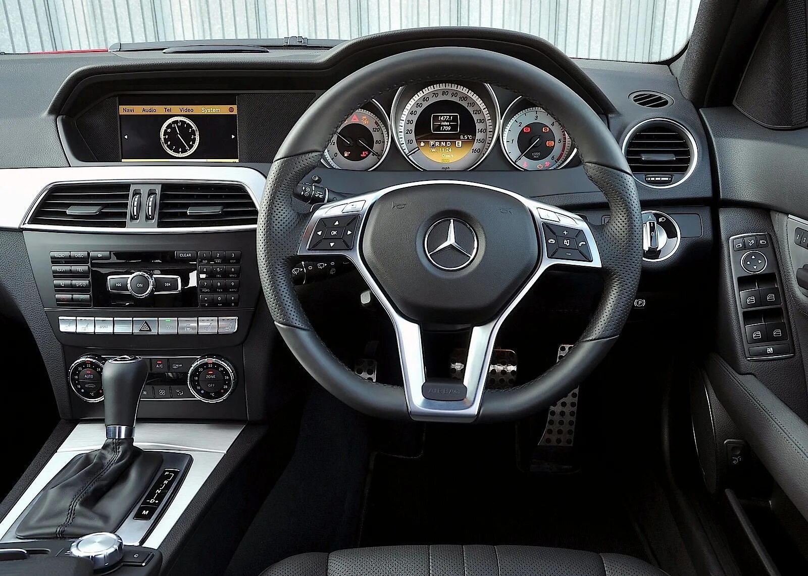 Mercedes-benz e-klasse 2016. Mercedes benz приборная панель 2020. Мерседес s600 новый. Mercedes benz приборная панель 2020. Панель мерседеса.