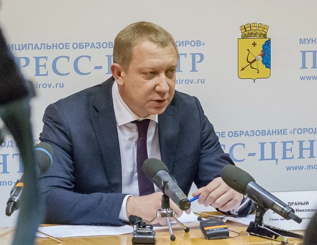 Чиликин александр газпром киров. Дмитрий кондратов киров администрация. Д н с киров. Д н с киров. Гребенкин дмитрий николаевич киров.