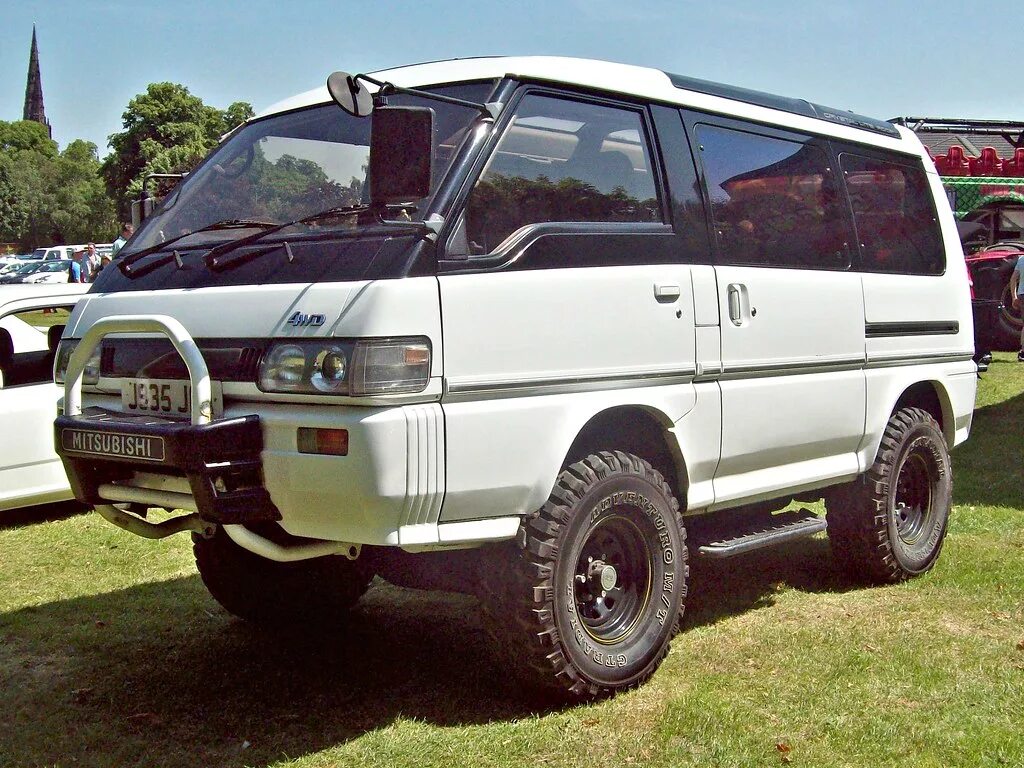 тойота 1990 минивэн мастер айс. Hyundai starex 4wd 2006. Toyota lite ace 1990. бу 4wd. Mitsubishi delica iv.