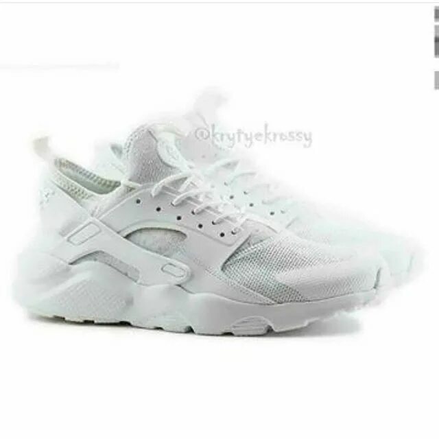 Кроссовки краснодар. Huarache белые 340к. Nike Huarache белые ГТА 5 РП. Найк хуарачи белые мужские ГТА 5 РП. Кроссовки хуарачи найк ГТА 5 РП.