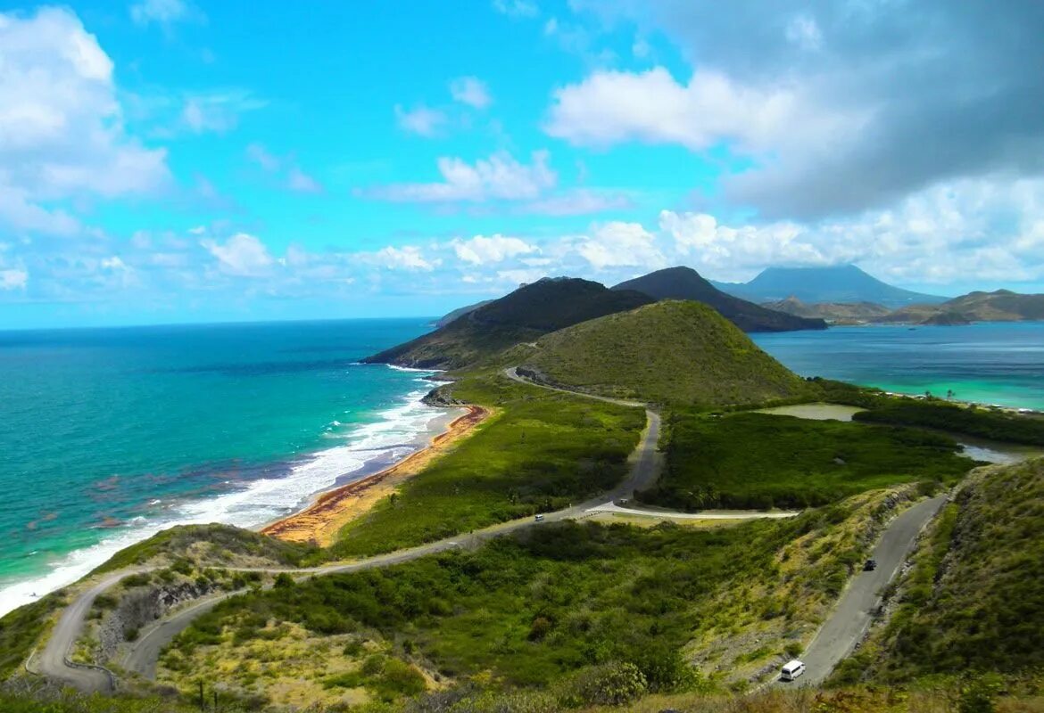 Включи восточный остров. Остров падар индонезия. Баньюванги, индонезия. Остров восток. Остров восточный тимор.